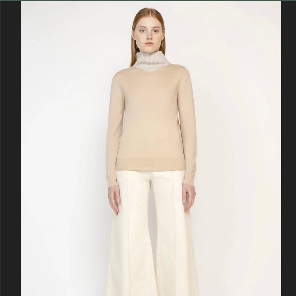 Rosetta Getty, bicolor Vneck wool turtleneck sweater (nude and camel), sz Small